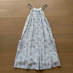 Old Navy B&W Sleeveless Shift Neck Dress